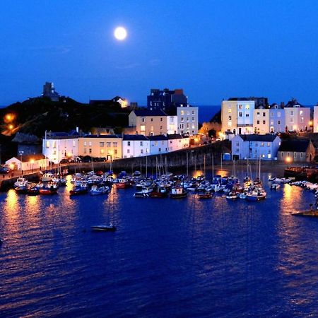 Stylish Tenby Apartment, Great Location, Parking Exteriör bild