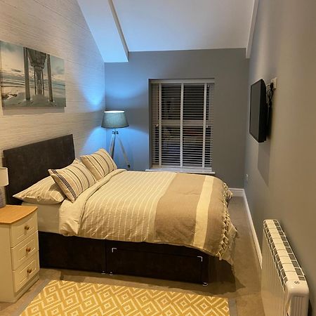 Stylish Tenby Apartment, Great Location, Parking Rum bild
