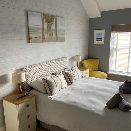 Stylish Tenby Apartment, Great Location, Parking Exteriör bild