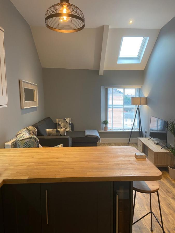 Stylish Tenby Apartment, Great Location, Parking Exteriör bild
