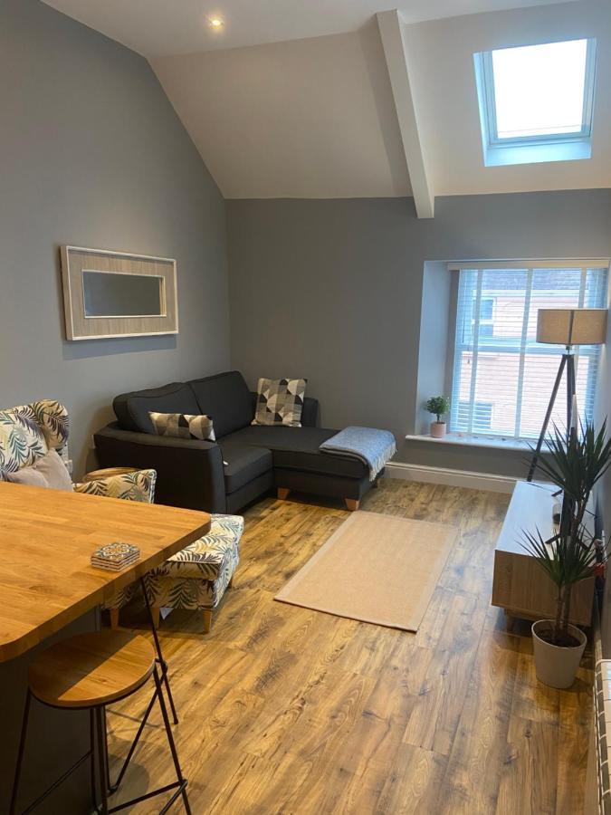 Stylish Tenby Apartment, Great Location, Parking Exteriör bild