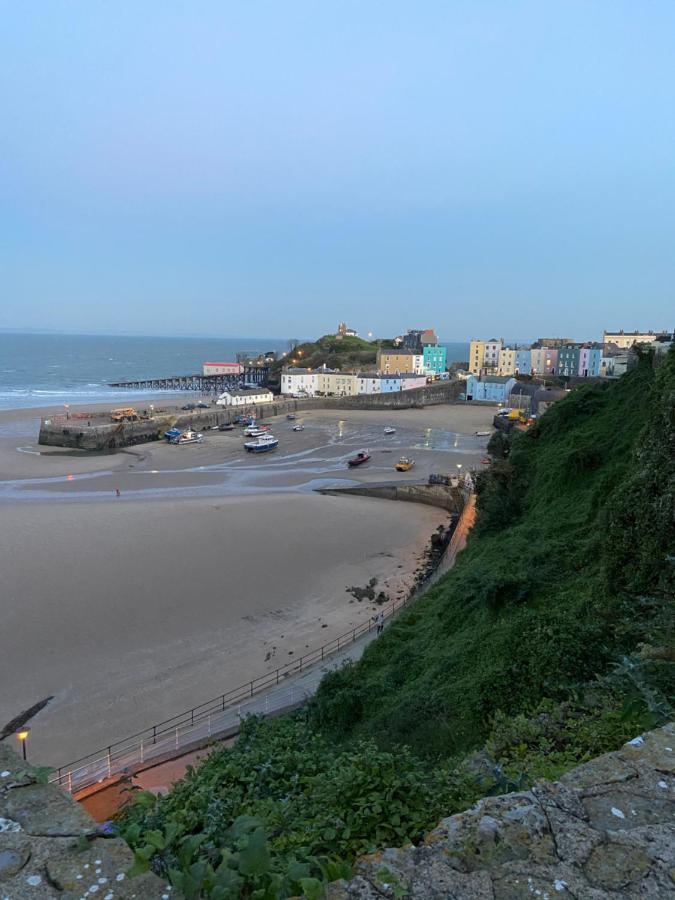 Stylish Tenby Apartment, Great Location, Parking Exteriör bild