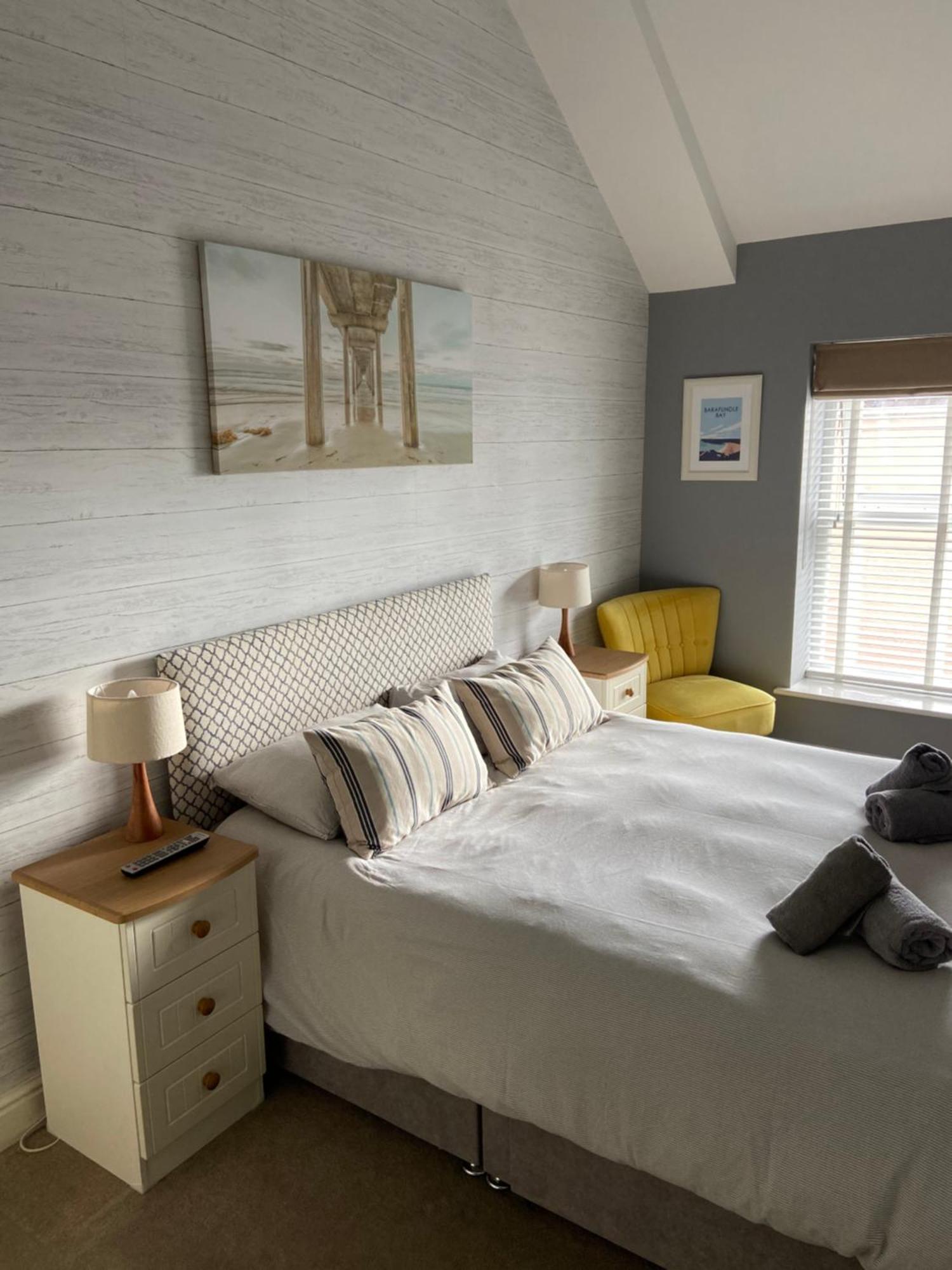 Stylish Tenby Apartment, Great Location, Parking Exteriör bild